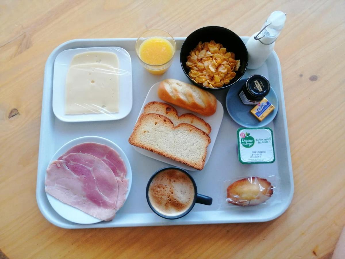 Paris Par Trains, Area, Studios Avec Salle De Bain Et Kitchenette Privees, Ou, Chambres Avec Salles Bain Et Cuisines Communes Persan Bagian luar foto