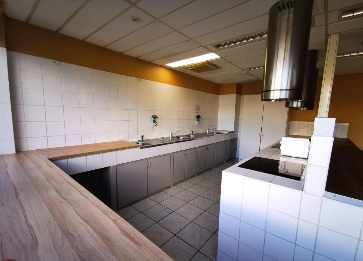 Paris Par Trains, Area, Studios Avec Salle De Bain Et Kitchenette Privees, Ou, Chambres Avec Salles Bain Et Cuisines Communes Persan Bagian luar foto