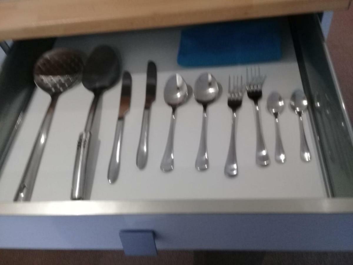 Paris Par Trains, Area, Studios Avec Salle De Bain Et Kitchenette Privees, Ou, Chambres Avec Salles Bain Et Cuisines Communes Persan Bagian luar foto